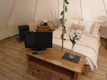 Фотографии Люкс-шатры Camping River Transalpina г. Laz (Румыния) №1 Фото Люкс-шатры Camping River Transalpina г. Laz 1